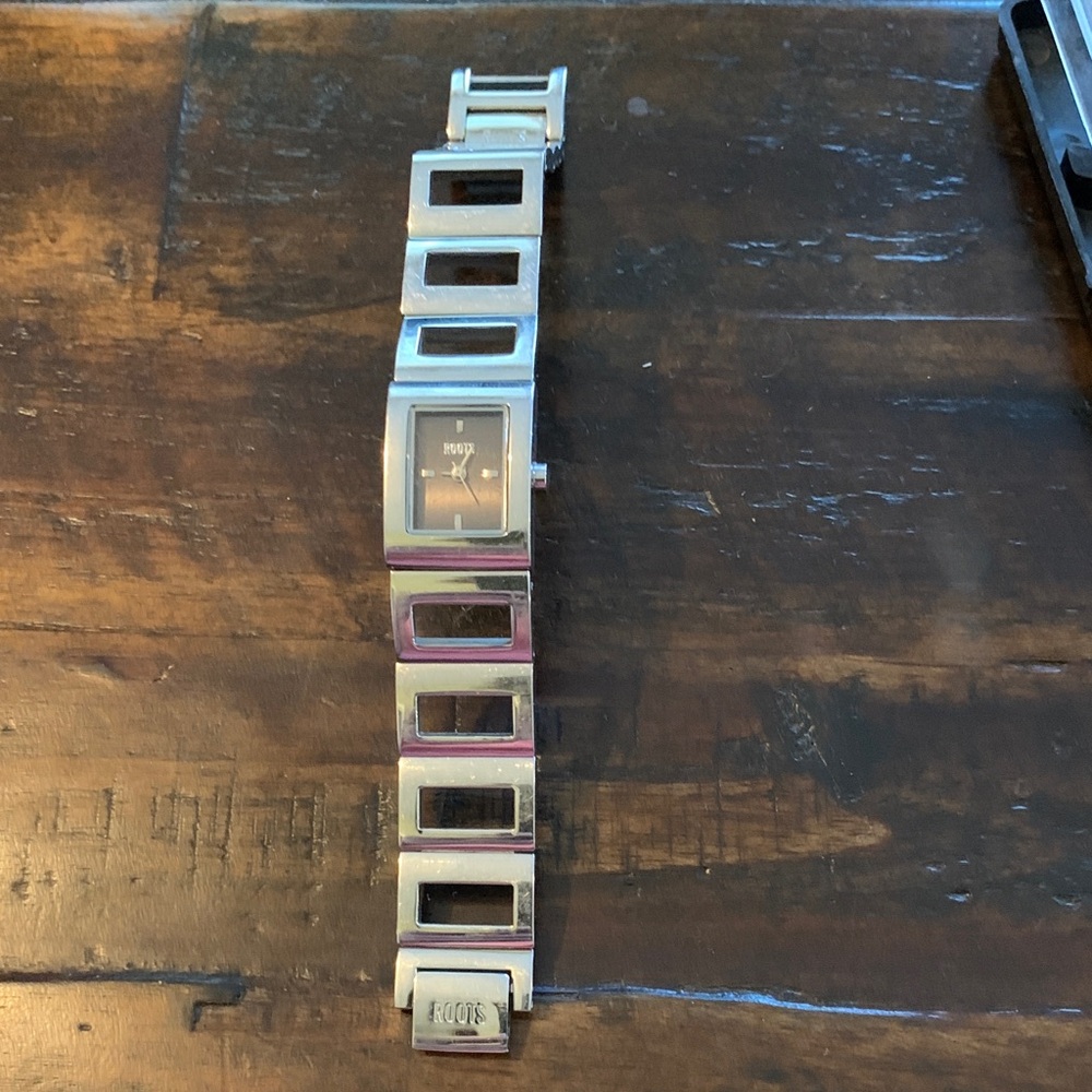 Roots Silver Geometric Link Watch
R250